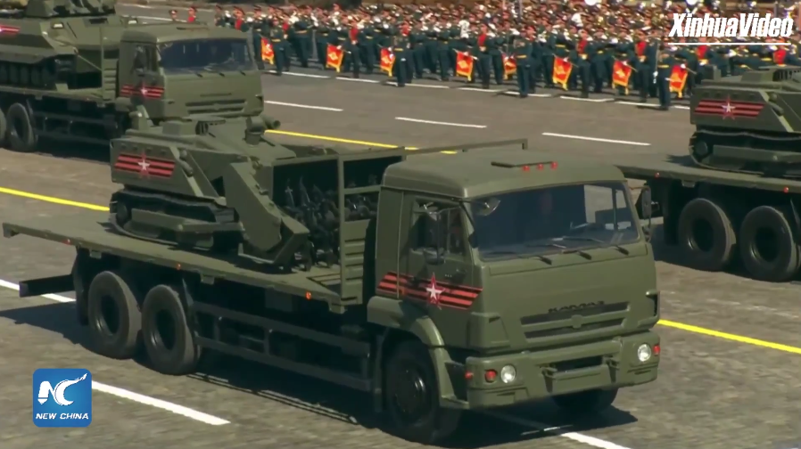 Lần đầu tiên trong lịch sử, các phương tiện chiến đấu không người lái dành cho Công binh Nga Uran-6 xuất hiện tại cuộc duyệt binh trên Quảng Trường Đỏ.