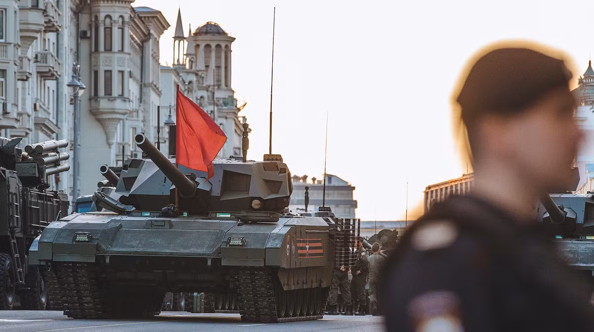 Giống như mọi năm, cuộc duyệt binh lớn nhất của Nga sẽ có sự tham gia của các loại phương tiện chiến đấu tối tân nhất hiện đang phục vụ trong quân đội quốc gia này. Nguồn ảnh: Gazeta.