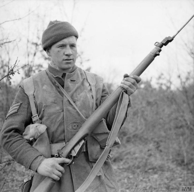 Trong số những khẩu súng trường xuất hiện trong Chiến tranh Thế giới thứ 2, có lẽ khẩu Lee Enfield của Anh là khẩu súng được xếp vào hạng "lão làng" bậc nhất và là khẩu súng trường tốt nhất khi nó đã cùng quân đội nước này đánh khắp mọi mặt trận ở châu Âu kể từ trước Chiến tranh Thế giới thứ 1. Nguồn ảnh: Flickr.