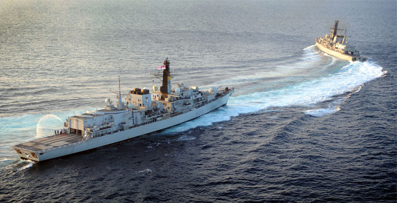 Xương sống của lực lượng khu trục hạm Anh là 6 tàu khu trục Type 045 lớp Daring, kèm theo đó là các tàu ngầm của Hải quân nước này dù có số lượng ít nhưng lại được đánh giá là tốt nhất thế giới hiện nay với việc mang theo được các tên lửa Spearfish và Tomahawk cũng như Trident. Nguồn ảnh: Royal.