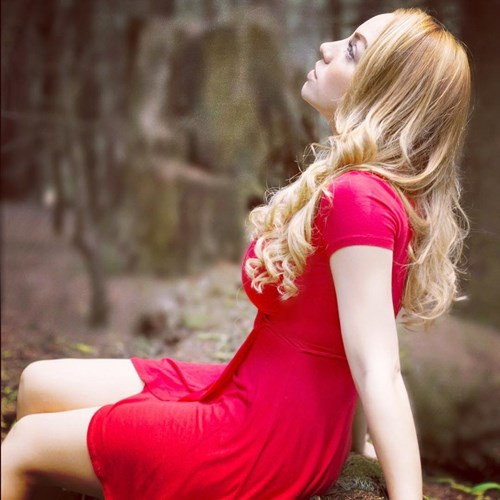 Những chuyến đi không chỉ làm thỏa mãn cảm giác được bay mà còn giúp Alejandra khám phá thêm về con người, lịch sử, văn hóa ở những vùng đất mà cô đặt chân tới. Ảnh: Instagram.