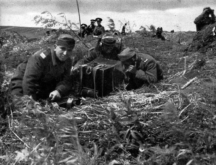 Mặc dù ít được nhắc tới nhưng có lẽ những tướng lĩnh Liên Xô phải thầm cảm ơn đội quân của Romania tại Stalingrad. Chính nhờ sự yếu kém về tinh thần chiến đấu và chiến thuật cực tồi của đội quân này mà Hồng quân Liên Xô đã tóm được Thống chế, chỉ huy trưởng tập đoàn quân số 6 - vị thống chế thua trận đầu tiên và duy nhất bị bắt sống làm tù binh trong lịch sử Đức. Nguồn ảnh: Pinterest.