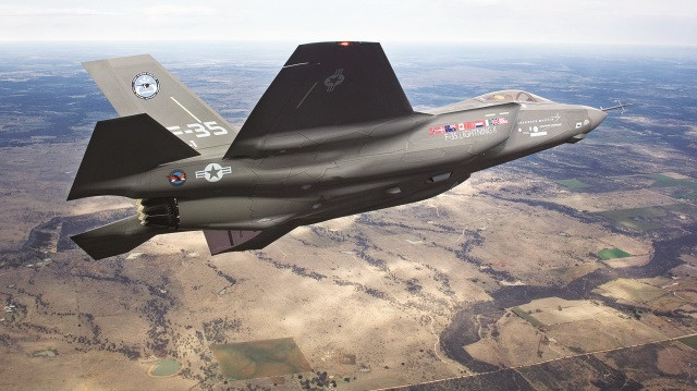 Chương trình huấn luyện chung của các nước thuộc bán đảo Scandinavi sẽ lấy việc đào tạo phi công F-35 làm mục tiêu chính. Trong chương trình này, phi công từ một vài nước thuộc NATO trong đó có Anh, Hà Lan, Na Uy, Ba Lan,... cùng với 80 chiến đấu cơ sẽ có mặt để tập luyện không chiến mô phỏng tại khu vực này. Nguồn ảnh: Vide.