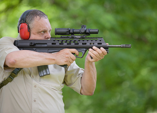 Hiện tại, dù đã bị dừng dây chuyền sản xuất từ lâu nhưng khẩu Bushmaster M17S vẫn là một trong những khẩu Bullpup được săn đón nhiều nhất trên thị trường vũ khí tự do ở Mỹ. Nguồn ảnh: Pinterest.