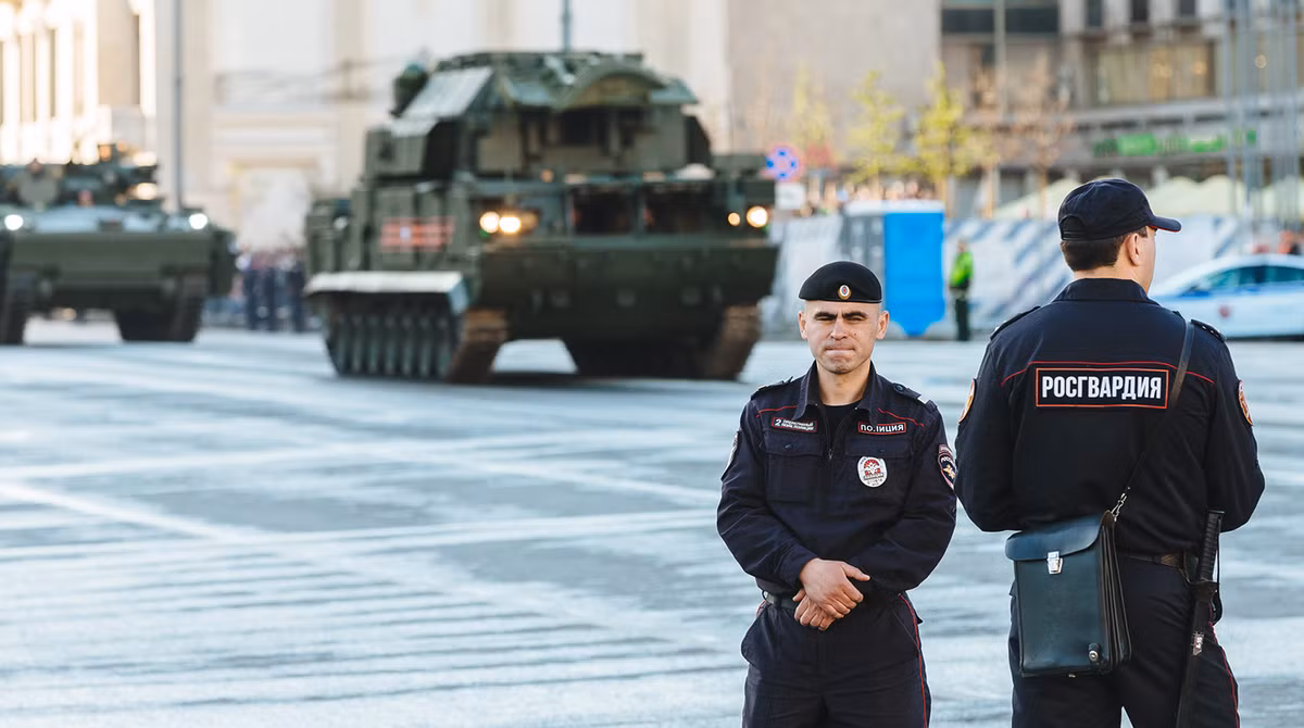 Lực lượng An ninh Nga được tăng cường để đảm bảo không một sự cố nào có thể xảy ra trong ngày trọng đại này. Nguồn ảnh: Gazeta.