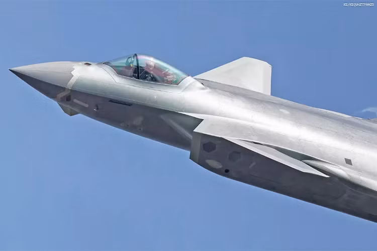 Tuy nhiên, tờ Business Insider cũng cho biết, Đài Loan đã có phương án để đối phó với những chiến đấu cơ tàng hình từ Bắc Kinh, chỉ có điều phương án này có vẻ khá... không khả thi hoặc ít nhất, cũng chưa đủ để Đài Loan có thể bảo vệ được không phận của mình. Nguồn ảnh: Moren.