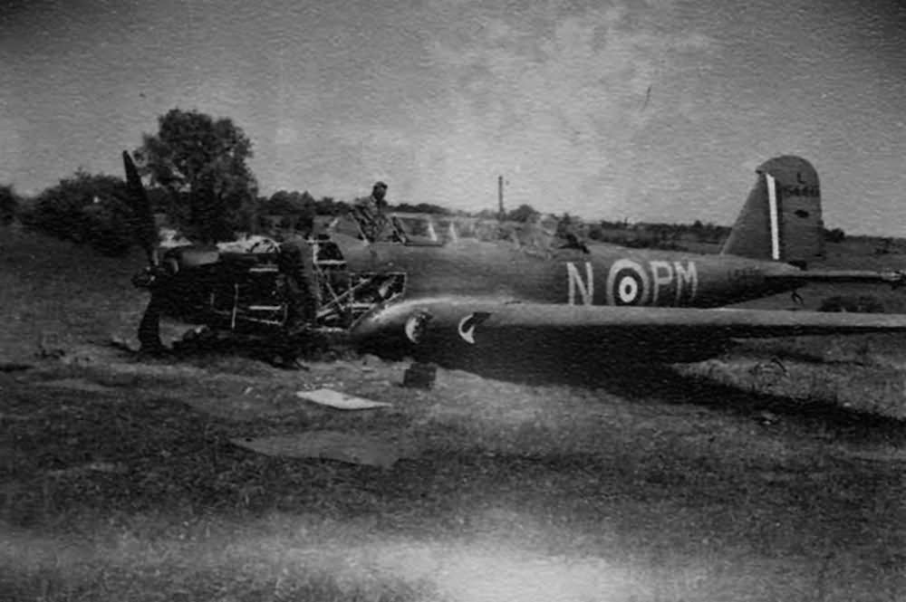 Tuy vậy vẫn có tới 2185 chiếc Fairey Battle từng được sản xuất - đồng nghĩa với việc khoảng gần 10.000 phi công đã "đen đủi" phải điều khiển loại máy bay này. Trong số 2185 chiếc Fairey Battle, chỉ có duy nhất 5 chiếc còn tồn tại đến ngay nay trong các viện bảo tàng ở Anh, tuy nhiên không một chiếc nào còn khả năng bay được. Nguồn ảnh: Ferry.