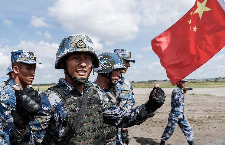 Trong những năm gần đây, Trung Quốc và Nga đang dần tăng cường mối hợp tác quân sự với các hoạt động tập trận chung ở quy mô lớn. Trong quá khứ, dù có nhiều bất đồng giữa hai nước nhưng Bắc Kinh vẫn luôn là "khách sộp" lớn nhất của thị trường bán vũ khí Nga. Nguồn ảnh: Milchina.