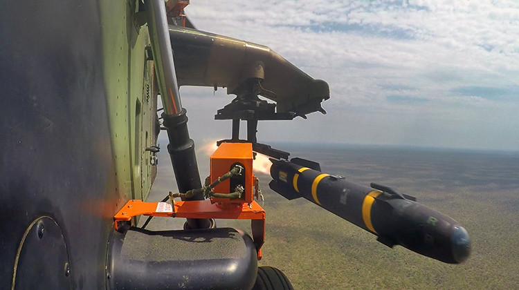 Loại tên lửa chống tăng hiện đại nhất thế giới hiện nay được nhiều chuyên gia quân sự đồng ý là loại tên lửa AGM-114R Hellfire II Romeo do Mỹ nghiên cứu thiết kế và sản xuất. Nguồn ảnh: ArmyTech.