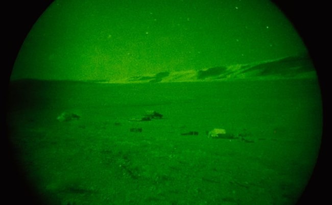 Về lý thuyết, đây là một đơn vị bộ binh cơ giới hạng nhẹ, tuy nhiên do đặc thù của chiến trường, các lực lượng lính tình nguyện Na Uy tại đây có toàn quyền sử dụng cả các phương tiện hạng nặng như xe tăng, pháo cỡ lớn, xe chiến đấu bộ binh,... Nguồn ảnh: Skandinaviskfrihe.