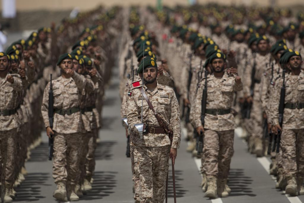 Đứng ở vị trí thứ tư trong bảng xếp hạng này là UAE - Các Tiểu Vương quốc Ả Rập Thống nhất. Hiện tại UAE vẫn đang trong quá trình hiện đại hóa quân đội với tổng cộng khoảng 70.000 quân nhân tại ngũ và ngân sách quốc phòng mỗi năm khoảng 20 tỷ USD. Nguồn ảnh: Wiki.