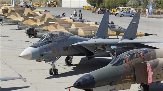 Không quân Hồi giáo Iran cũng là một trong những lực lượng không quân đặc biệt nhất trên thế giới khi họ sở hữu cả các máy bay F-14 của Mỹ và các máy bay chiến đấu của Nga. Số lượng F-14 này được Mỹ viện trợ cho Iran từ trước khi quốc gia này trở thành một đất nước Hồi giáo. Nguồn ảnh: Irani.