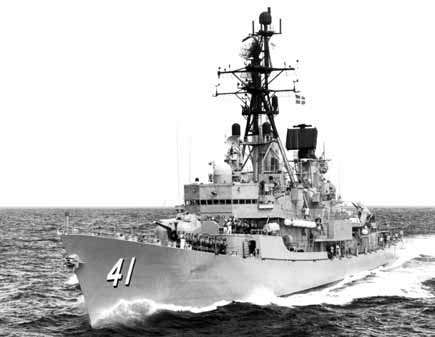 Dưới sự yểm trợ về mặt hỏa lực với hải pháo và phi pháo của Mỹ, các toán người nhái của quân đội ngụy Sài Gòn tiếp cận, đổ bộ lên bờ biển ven biển của miền Bắc, tiến hành đánh phá cơ sở vật chất, đường xá, cầu cống,... gây khó khăn trong công tác hậu cần của ta. Nguồn ảnh: Usnavy.