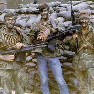 Tùy từng loại hộp tiếp đạn mà khẩu súng máy này sẽ có dự trữ đạn vào khoảng từ 75 cho tới 150 viên. Với phiên bản súng trường tấn công, khẩu súng máy này cũng được trang bị các loại hộp tiếp đạn tiêu chuẩn loại 20 và 30 viên. Nguồn ảnh: History.