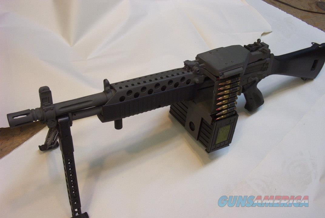 Tới năm 1983, khẩu súng máy này đã bị quân đội Mỹ loại biên hoàn toàn, thay vào đó là các phiên bản nhẹ hơn của súng máy M60. Khẩu súng máy này được tham chiến ở duy nhất hai cuộc chiến, một là Chiến tranh Việt Nam và cuộc chiến thứ hai là khi Mỹ xâm lược vào Grenada. Nguồn ảnh: Guns.