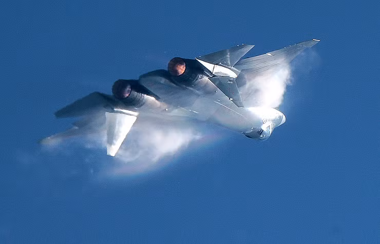 Rất có thể điều này sẽ diễn ra vì theo kế hoạch ban đầu, phía Mỹ sẽ chuyển cho Thổ Nhĩ Kỳ những chiếc F-35 đầu tiên vào tháng 6 tới đây, nghĩa là chỉ còn ít ngày nữa cho tới hạn chót. Nguồn ảnh: Pinterest.