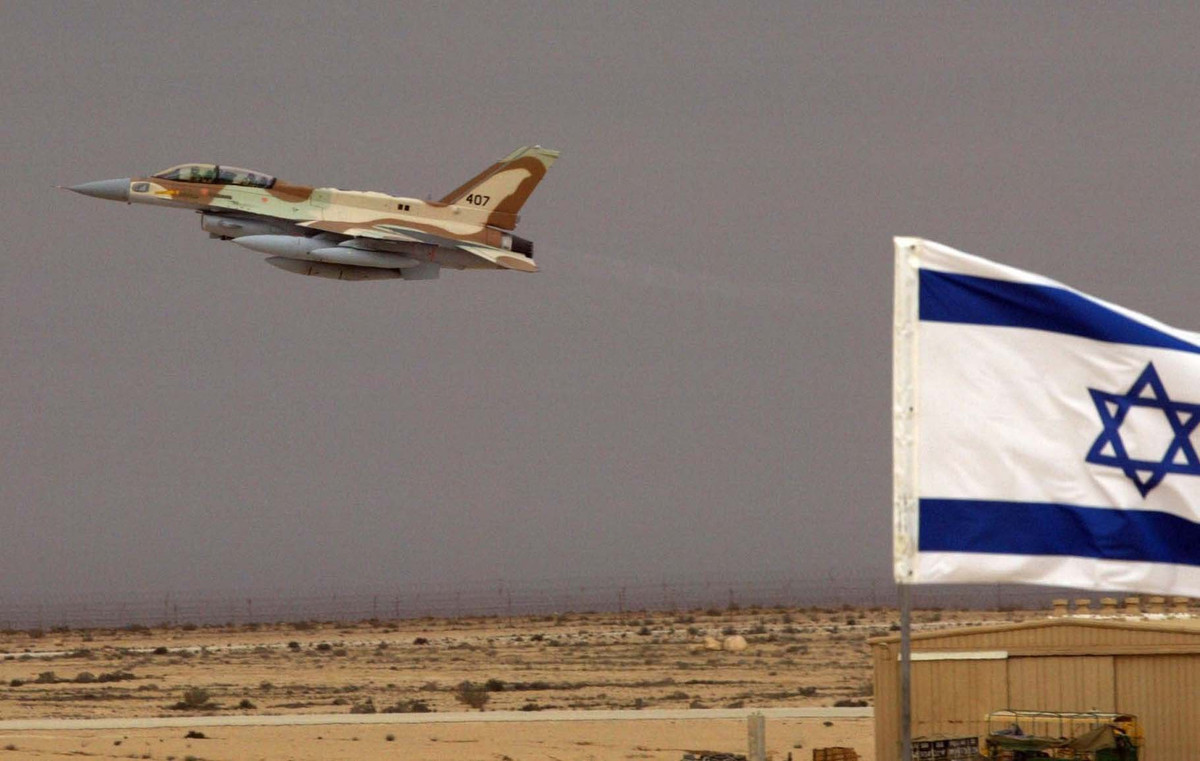 Trước đó, tối thứ ba ngày 8/5 vừa rồi, phía Israel cũng tiến hành một cuộc không kích khác vào khu vực Kisweh để "phản ứng" lại hành động Mỹ rút khỏi thỏa thuận hạt nhân với Iran. Nguồn ảnh: Avia.