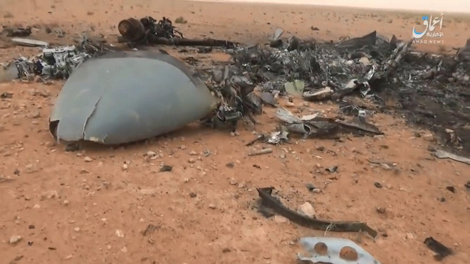 Điều đáng nói là trong vụ tai nạn của Ka-52 tại Deir ez-Zor là cả hai phi công đều thiệt mạng, trong khi đó dòng trực thăng tấn công tiên tiến này của Nga được trang bị ghế phóng khẩn cấp, cho phép phi công thoát ly khỏi máy bay khi có sự cố hoặc bị bắn hạ. Hình ảnh những gì còn lại của chiếc Ka-52 tại Deir ez-Zo được truyền thông IS công bố.