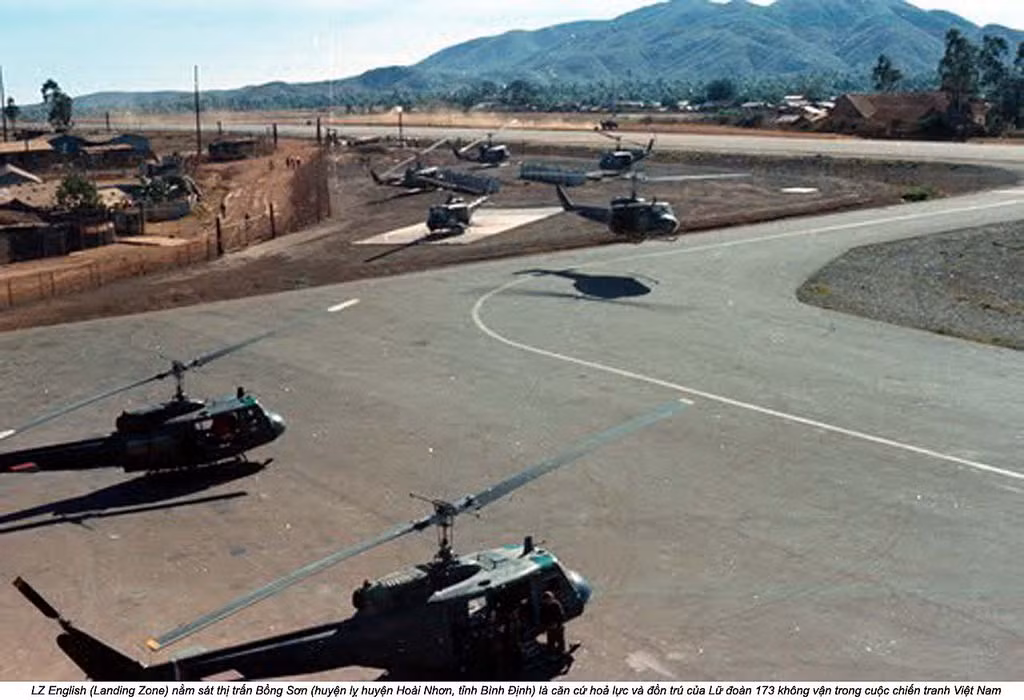 Trực thăng UH-1 của Mỹ đóng tại EZ English phục vụ cho các hoạt động quân sự của nước này tại Tây Nguyên.