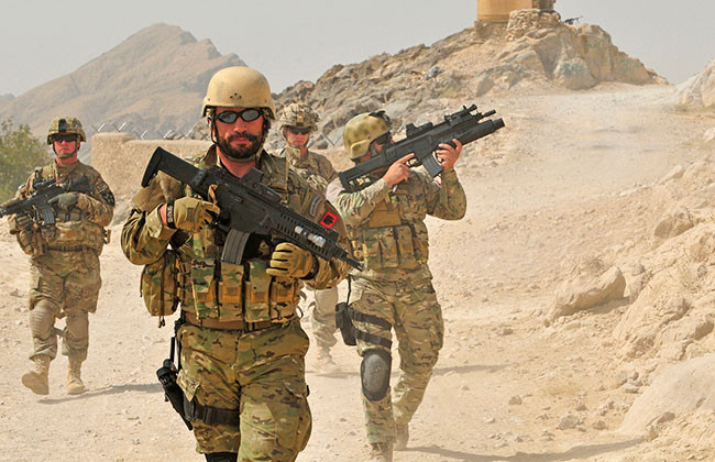 Hiện tại khẩu súng này đang phục vụ trong lực lượng quân đội của khoảng 10 quốc gia khác nhau trên thế giới, bao gồm cả Mỹ, Thái Lan, Ai Cập và nhiều quốc gia khác ở Trung Đông cũng như ở Vùng Vịnh. Nguồn ảnh: Baretta.