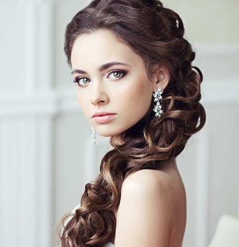 Nàng Tatyana Larina trong tiểu thuyết thơ “Eugene Onegin” của đại thi hào Nga Pushkin.