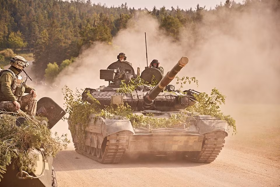 Trước đó, Ukraine từng mang những xe tăng T-64BV của nước này tới tập trận chung với các nước NATO và tất nhiên, kết quả mà Ukraine nhận được được báo chí nước này mô tả là "một sự sỉ nhục". Nguồn ảnh: Sina.