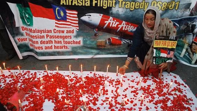 May bay QZ8501 vi pham lich trinh bay