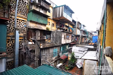  7. Khu tập thể C6 - Kim Mã Thượng Khu tập thể C6 - Kim Mã Thượng được thành phố giao cho Tổng công ty Đầu tư và Phát triển hạ tầng đô thị (UDIC) lập quy hoạch chi tiết để cải tạo chung cư cũ. Ảnh minh họa: An ninh thủ đô.