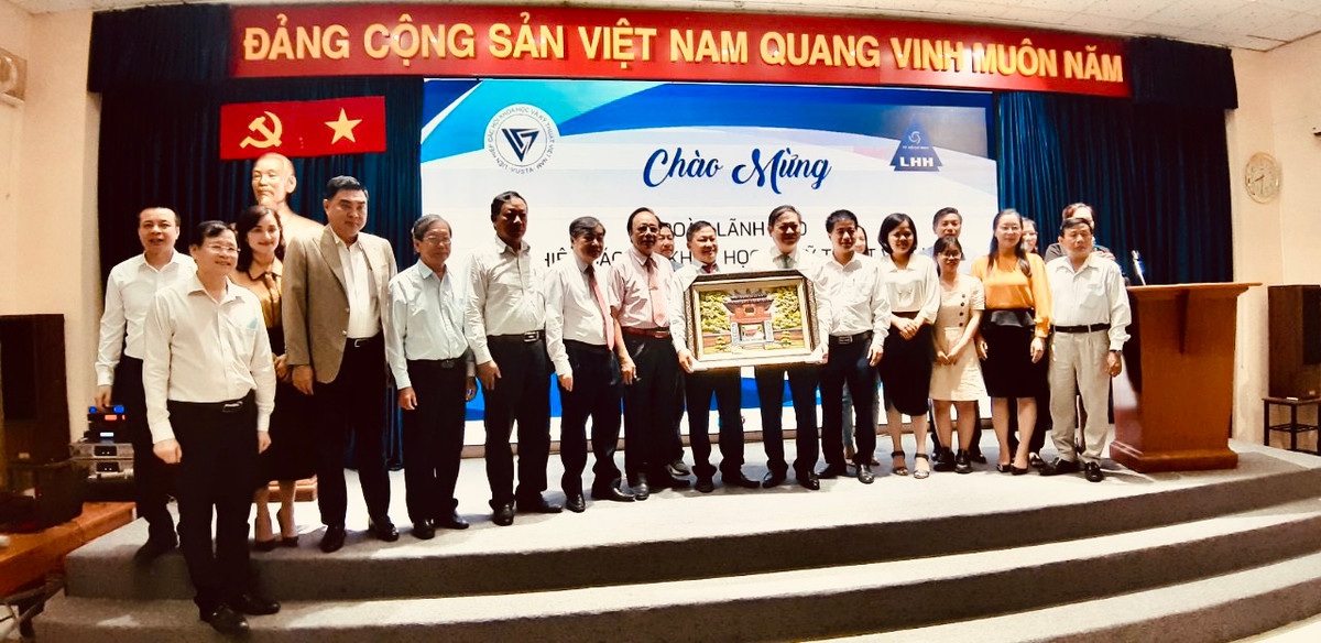Lien hiep cac Hoi Khoa hoc va Ky thuat Viet Nam lam viec voi TPHCM ve cong tac tri thuc-Hinh-3