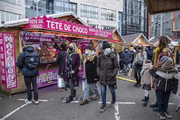 COVID-19 toi 6 gio ngay 30/12: The gioi ghi nhan tren 1 trieu mac-Hinh-4