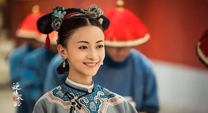 Tuy nhiên cũng có ngoại lệ, chẳng hạn như Chu Nguyên Chương, tức Minh Thái Tổ, luôn e sợ các đại thần dựa vào phi tần trong cung mà kiểm soát triều chính. Có lẽ vì thế nên ông thường tuyển chọn phi tử từ dân gian. Tuy nói là chọn từ dân gian nhưng thấp nhất cũng là con gái của các quan lại địa phương.