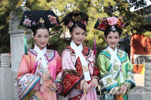 Cuối cùng là phẩm chất đạo đức và tài năng học vấn. Nói cho cùng, cái gọi là phi tử cũng chỉ là ám chỉ những người có thể lấy lòng Hoàng đế. Và muốn lấy lòng Hoàng đế thì ít nhất cũng phải có tài hoa.