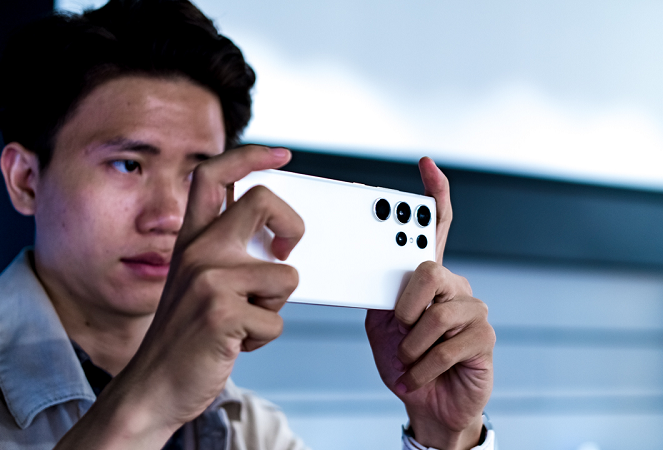 Galaxy S23 Ultra sở hữu cảm biến có độ phân giải lên đến 200MP vượt trội so với người tiền nhiệm chỉ sở hữu cảm biến có độ phân giải 108MP. Từ đó, sản phẩm hứa hẹn về chất lượng hình ảnh cải thiện.