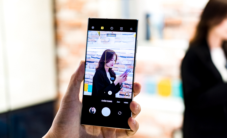 2. Camera 200MP đầu tiên trên điện thoại Samsung: Điểm nâng cấp sáng giá này đến từ siêu phẩm hàng đầu Galaxy S23 Ultra mà Samsung đã nhấn mạnh rất nhiều trong sự kiện.