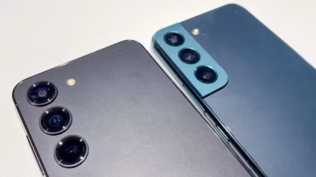 Đồng thời, kích thước tản nhiệt buồng hơi trên Galaxy S23 Plus và Galaxy S23 Ultra cũng được tăng diện tích lên đáng kể. Từ đó, chúng ta có thể kỳ vọng vào hiệu năng vượt trội hứa hẹn đánh bại mọi đối thủ.