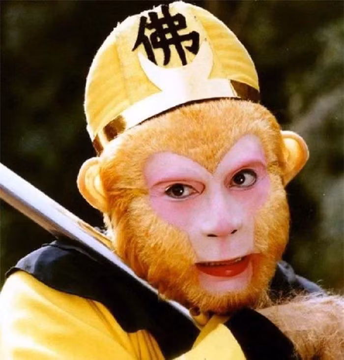 Nếu tính một ngày trên trời bằng một năm dưới hạ giới, chính là 15 năm. Tôn Ngộ Không lại tiếp tục làm thêm nửa năm chức Tề Thiên Đại Thánh, tức 177 năm.