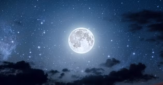 Trước đó, năm 2017, một sự kiện đáng nhớ đối với những người yêu thiên văn học đã xảy ra khi trăng tuyết đã xuất hiện trùng với hiện tượng nguyệt thực nửa tối.