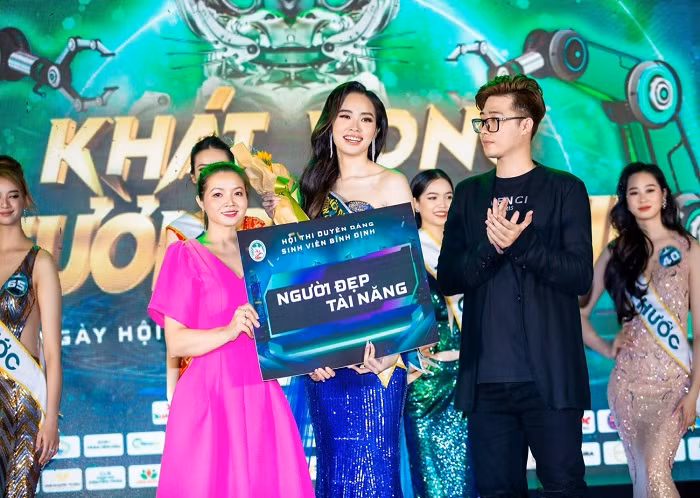 Chung ket Cuoc thi Duyen dang Sinh vien Binh Dinh 2023: Hap dan-Hinh-4