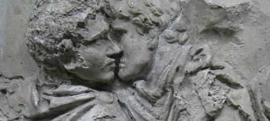 Khoảng 3 năm sau, Nero lại một lần nữa gây tai tiếng khi ông tiến hành kết hôn với một cậu bé nô lệ bị hoạn tên Sporus. Khác với cuộc tình cùng Pythagoras, khi yêu Sporus, Nero đóng vai trò là một người đàn ông. Hoàng đế sủng ái Sporus bởi vẻ đẹp của cậu, ông hay gọi người tình đồng giới của mình là “quý cô”, “hoàng hậu”, “nhân tình” một cách rất âu yếm.