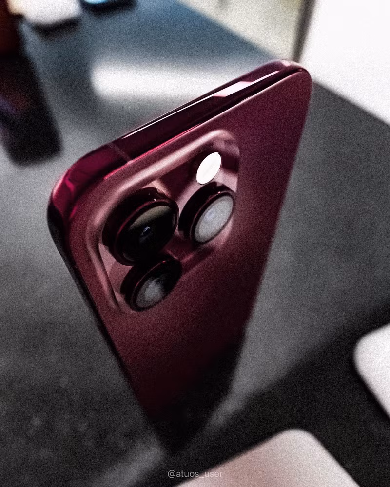 Theo dự kiến, Apple sẽ cho ra mắt dòng iPhone 15 mới vào tháng 9, song hiện có rất nhiều tin đồn về iPhone 15 Pro rò rỉ trên mạng.