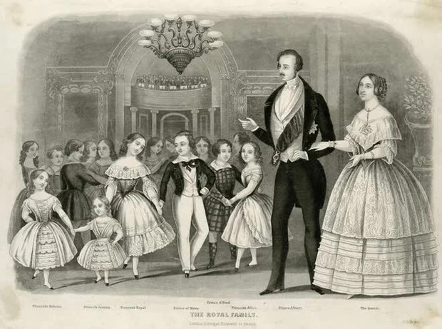 1. Trẻ em hiếm khi được nhìn thấy cha mẹ: Khác với trẻ em ngày này, vào thời kỳ Victoria, những đứa trẻ dành phần lớn thời gian với các bảo mẫu.