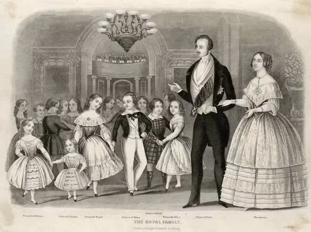 1. Trẻ em hiếm khi được nhìn thấy cha mẹ: Khác với trẻ em ngày này, vào thời kỳ Victoria, những đứa trẻ dành phần lớn thời gian với các bảo mẫu.