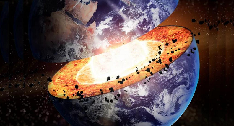 Ở ngay trung tâm - với bán kính khoảng 1.227 km, là phần lõi trong, chiếm chưa đến 1% thể tích Trái Đất. Đây cũng là phần đặc nhất của hành tinh chúng ta, có dạng hình cầu, với thành phần chủ yếu gồm sắt và niken.