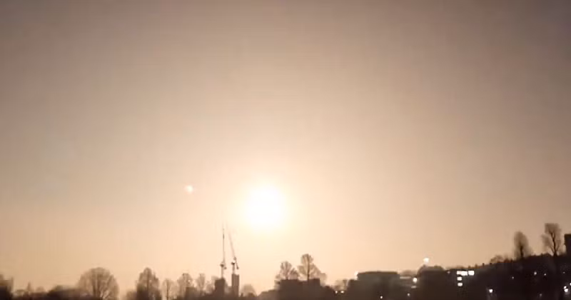 Theo những người này, kính viễn vọng của dự án Catalina đã ghi lại được hình ảnh của thiên thạch. Sau 4 lần quan sát trong khoảng 30 phút, thông tin về thiên thạch được chuyển đến Trung tâm Tiểu hành tinh.