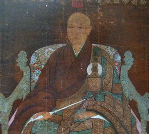 Với sự phát triển của khoa học công nghệ hiện đại, các chuyên gia đã sử dụng các dụng cụ hiện đại để khảo sát chiếc giếng kỳ quái này. Kết quả, họ nhận ra đây là giếng dựng đứng tự nhiên, đầu dưới thông với sông ngầm.