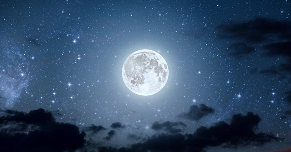 Và thật tuyệt vời khi chỉ vài tiếng sau đó, sao chổi 45P - còn được gọi là Sao chổi Năm mới (New Year comet) tiếp tục di chuyển đến vị trí gần Trái đất nhất - với khoảng cách siêu gần tạo nên những hình ảnh lịch sử đối với thiên văn học.