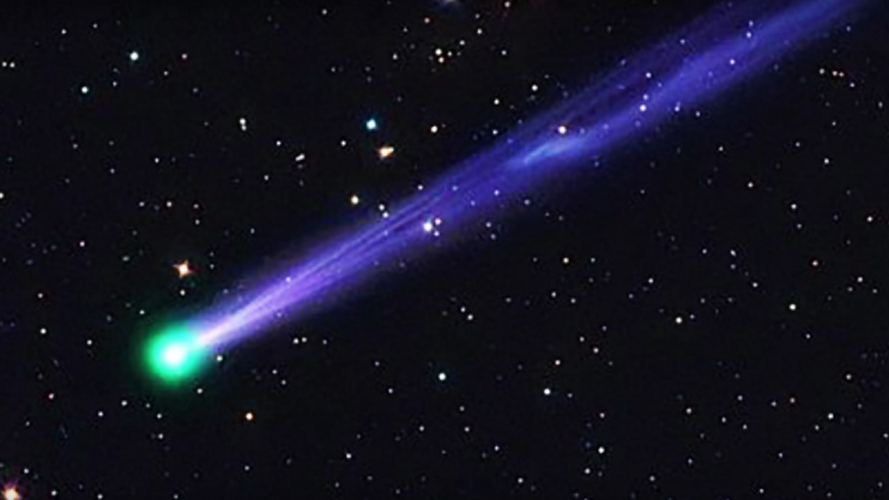 Ngoài ra những người đam mê bầu trời trong suốt tháng 2 này sẽ được chứng kiến "vũ điệu" của hai trong số các hành tinh sáng nhất trên bầu trời đêm là Sao Kim và Sao Hỏa. Chúng sẽ tiến đến ngày một gần nhau, một cái với ánh sáng trắng ngả vàng nhạt rực rỡ, một cái màu đỏ huyền bí.