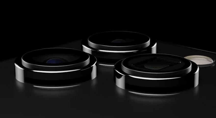 Ngoài khung máy titan, iPhone 15 Ultra cũng được cho là sẽ có ống kính tiềm vọng, cho khả năng zoom quang từ 5x đến 10x, cùng nút nguồn và âm lượng cảm ứng lực thể rắn.