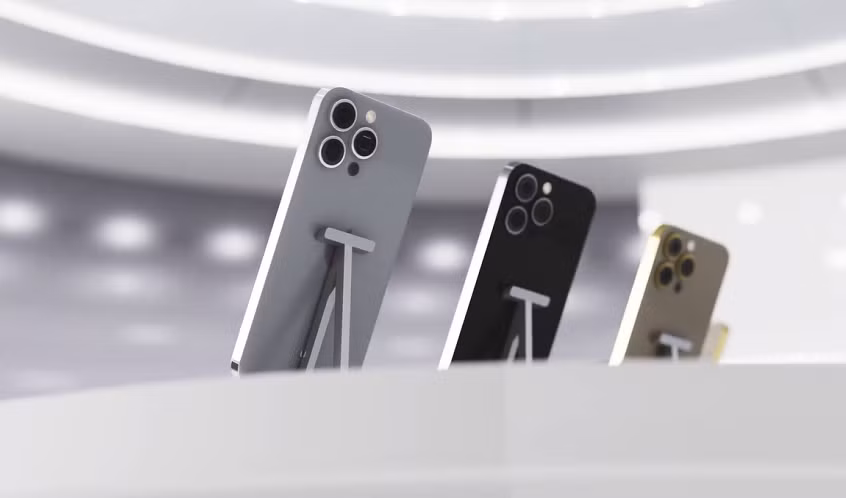 Titan là một vật liệu cao cấp hơn thép và cũng cứng hơn, nhẹ hơn và chống trầy xước tốt hơn. Chỉ riêng điều này đã có thể làm tăng sức hút của iPhone 15 Ultra lên rất nhiều lần, bởi trên thị trường hiện nay, có rất ít smartphone sở hữu khung máy làm bằng tian.