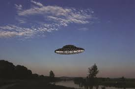 Bên cạnh các địa điểm đã trở thành một phần lịch sử của UFO như Roswell và Kecksburg (Mỹ), ngày càng có nhiều địa danh trên Trái đất trở nên nổi tiếng vì gắn liền với UFO như Wiltshire (Anh), San Clemente (Chile), Falkirk Triangle (Scotland) hay Poirino (Ý).